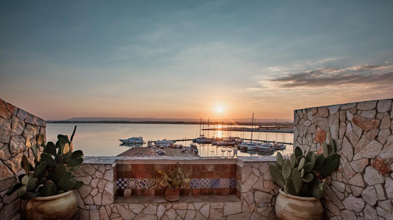 Palazzo Giunta - Porta Marina Ortigia Acomodação com café da manhã Syracuse Exterior foto