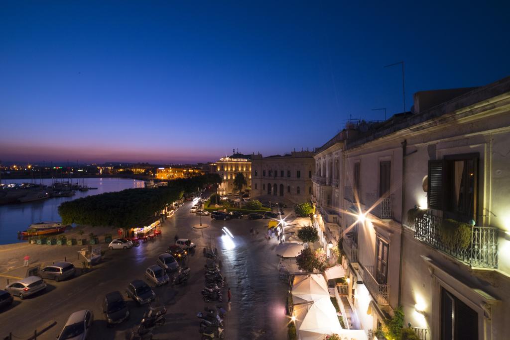 Palazzo Giunta - Porta Marina Ortigia Acomodação com café da manhã Syracuse Exterior foto